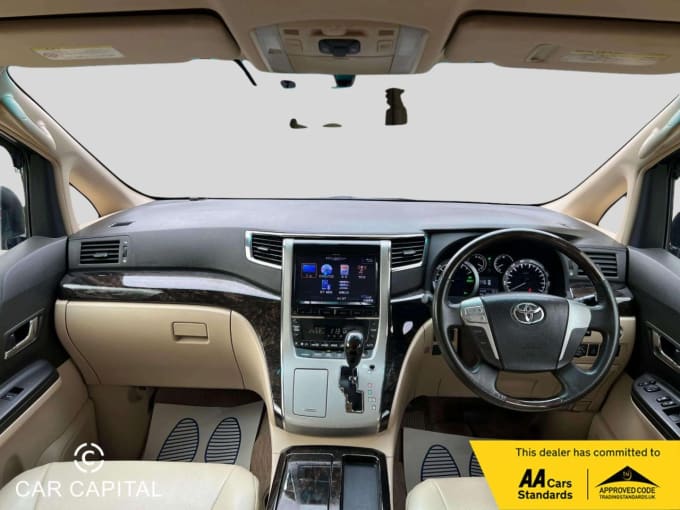 2025 Toyota Alphard