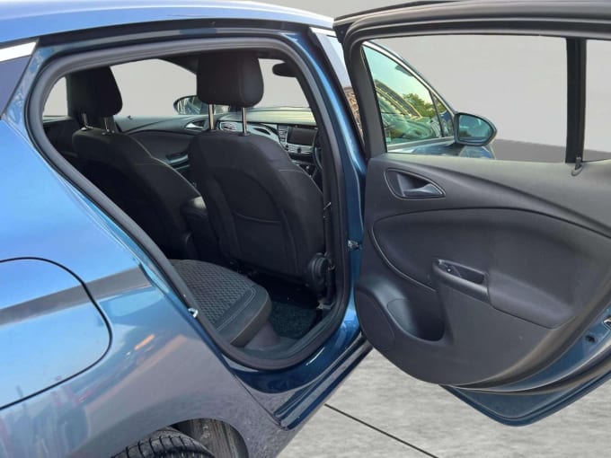2025 Vauxhall Astra
