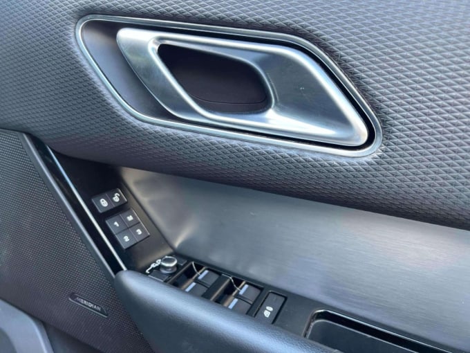 2025 Land Rover Range Rover Velar