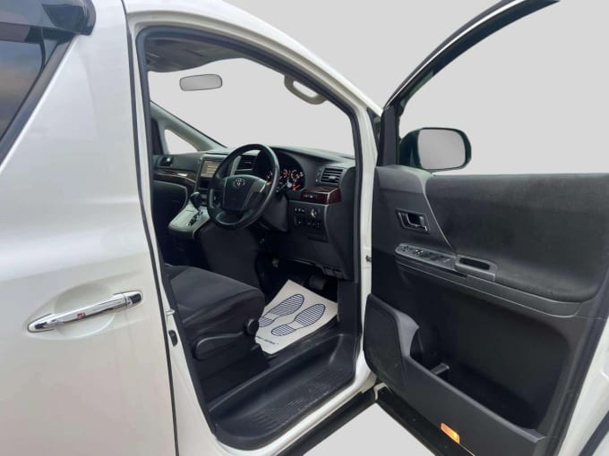 2025 Toyota Vellfire