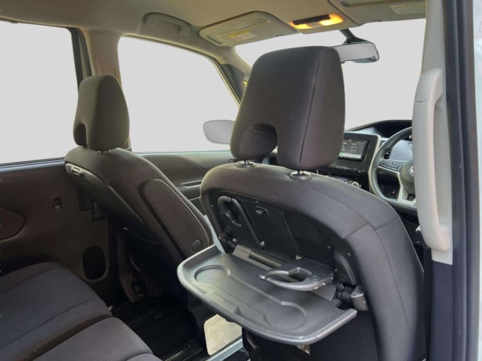 2025 Nissan Serena
