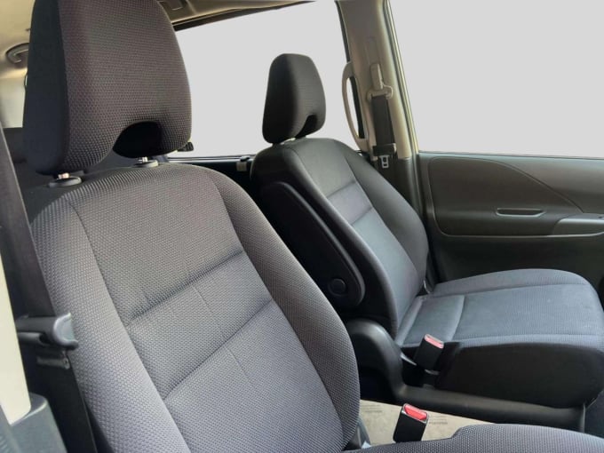 2025 Nissan Serena