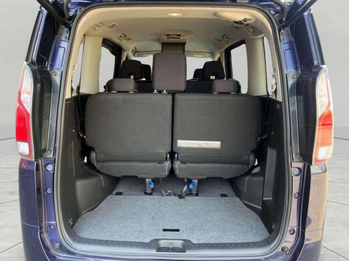2025 Nissan Serena