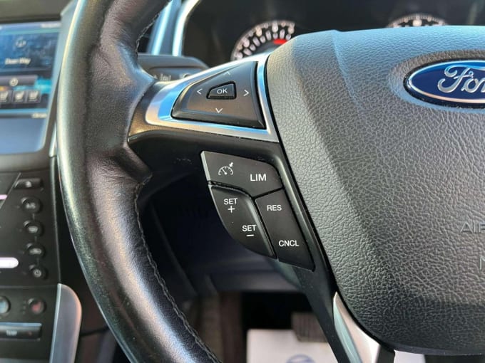 2025 Ford Edge