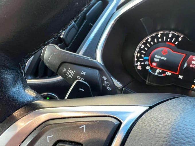 2025 Ford Edge