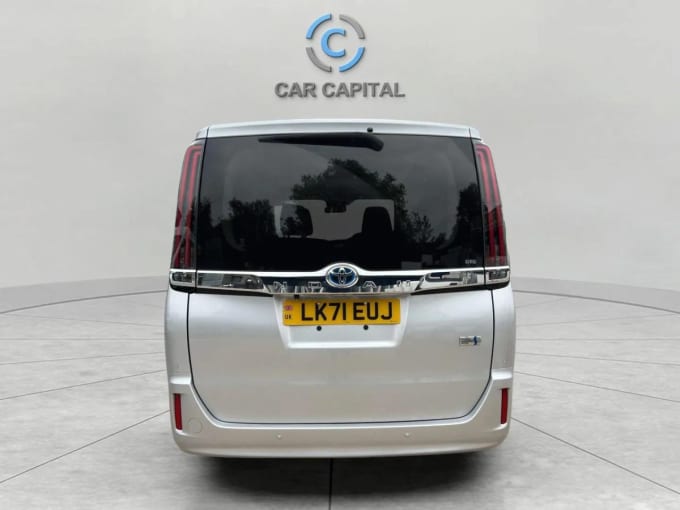 2025 Toyota Noah