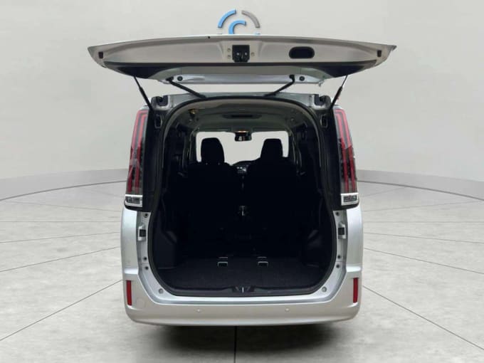 2025 Toyota Noah