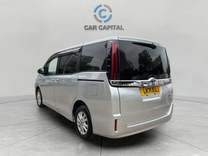 2025 Toyota Noah