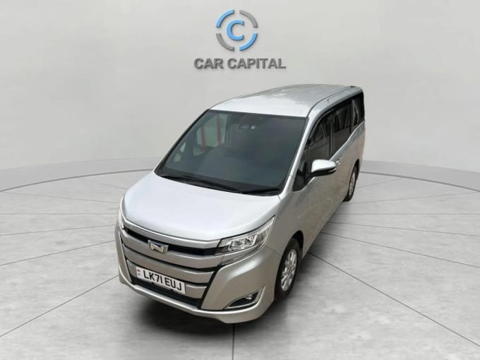 2025 Toyota Noah