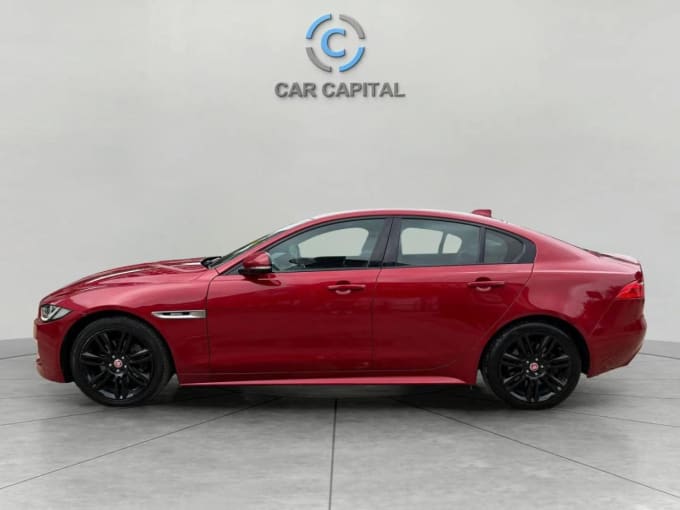 2025 Jaguar Xe
