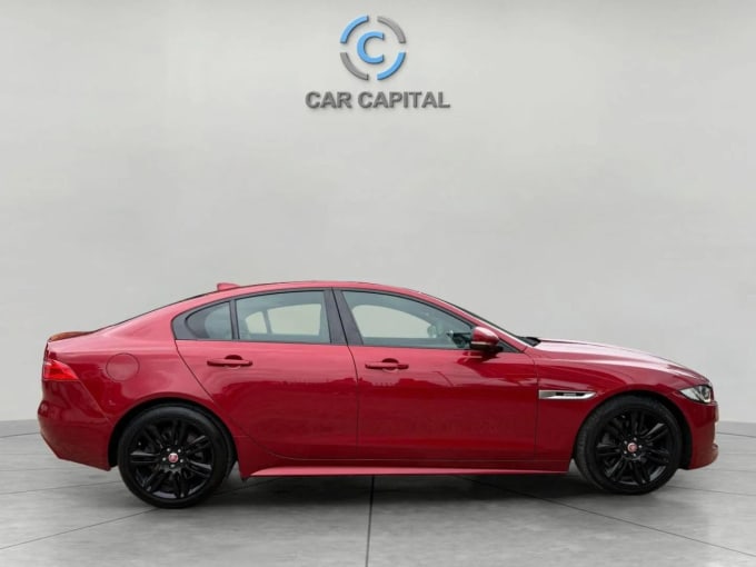 2025 Jaguar Xe