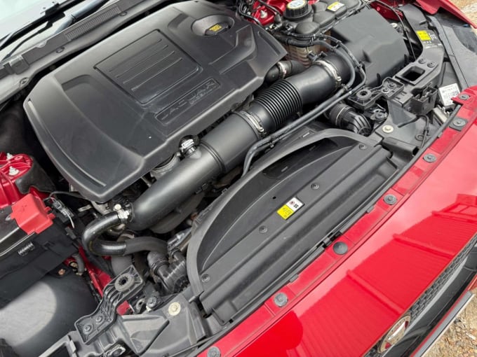 2025 Jaguar Xe