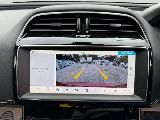 2025 Jaguar Xe
