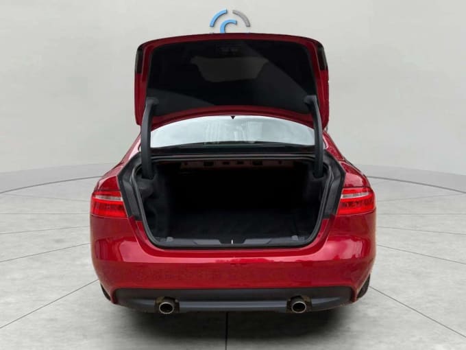 2025 Jaguar Xe