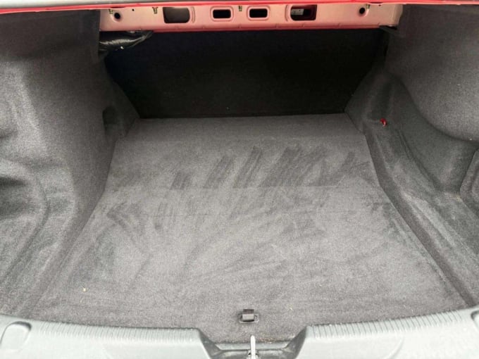 2025 Jaguar Xe