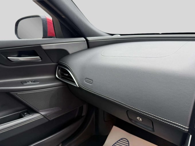 2025 Jaguar Xe