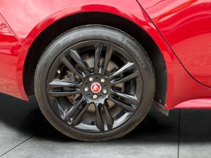 2025 Jaguar Xe