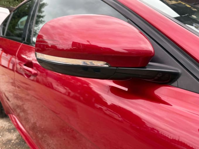2025 Jaguar Xe