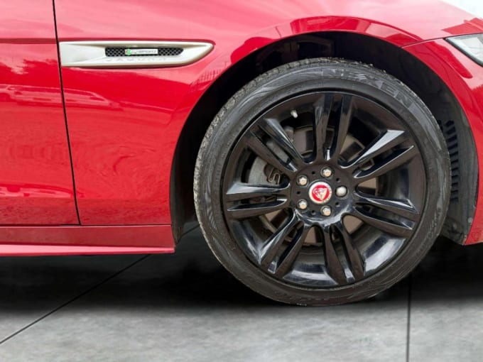 2025 Jaguar Xe