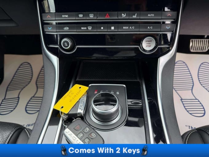 2025 Jaguar Xe