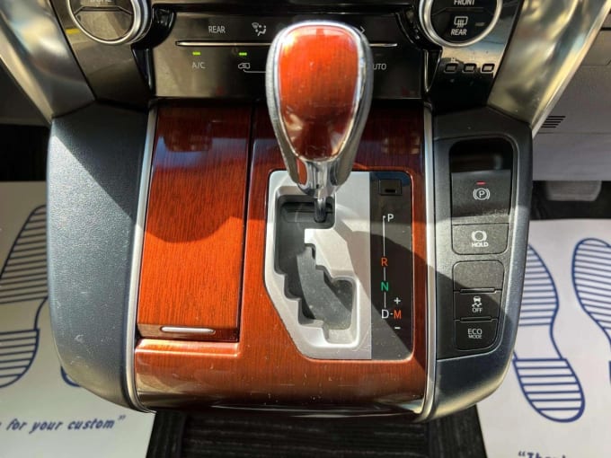 2025 Toyota Vellfire