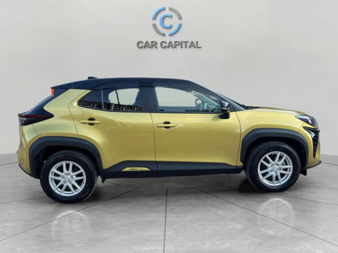 2025 Toyota Yaris Cross