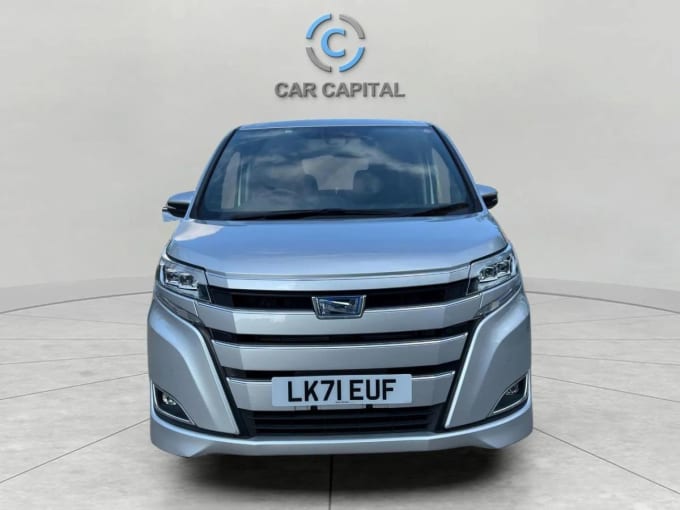 2025 Toyota Noah