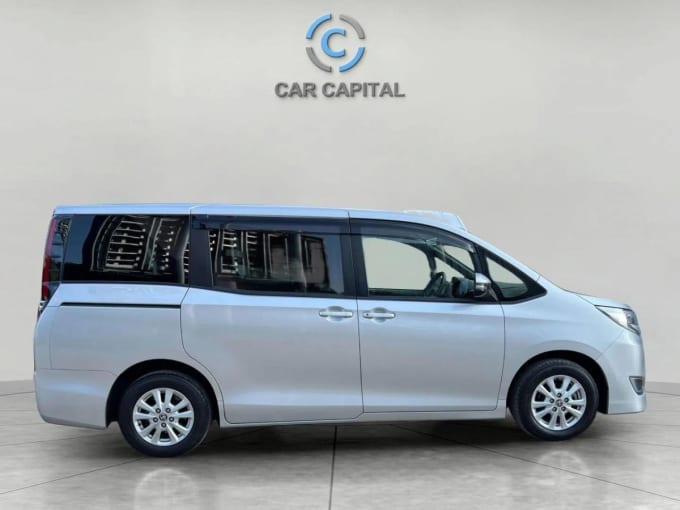 2025 Toyota Noah