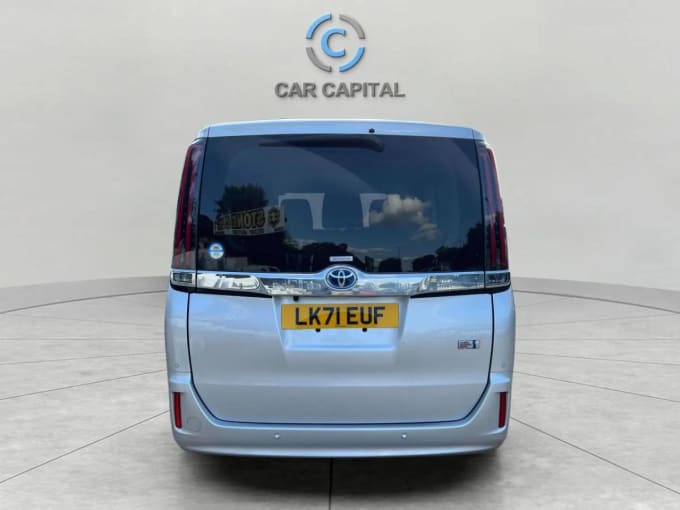 2025 Toyota Noah