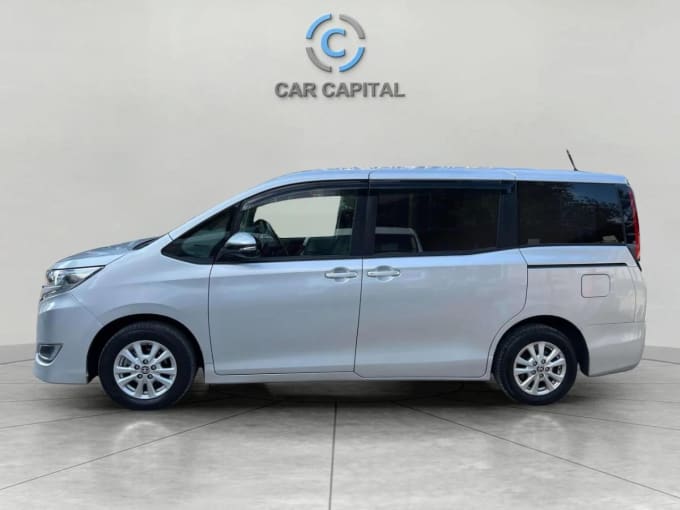 2025 Toyota Noah