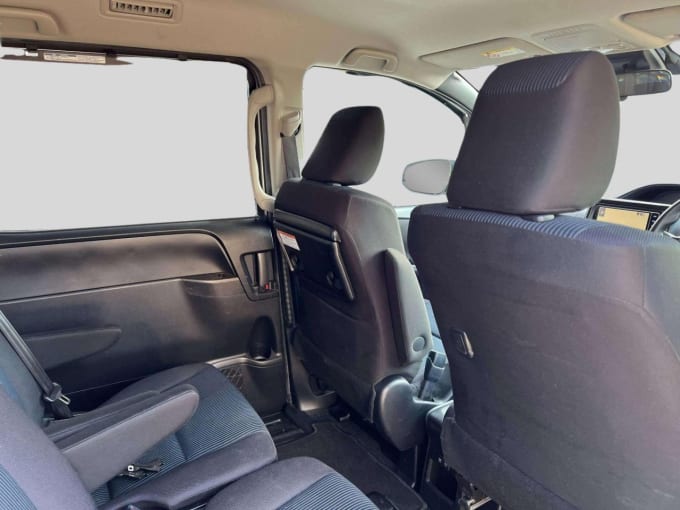 2025 Toyota Noah