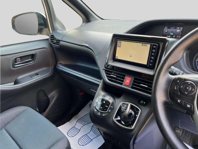 2025 Toyota Noah