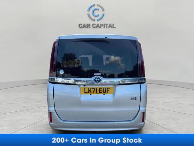 2025 Toyota Noah