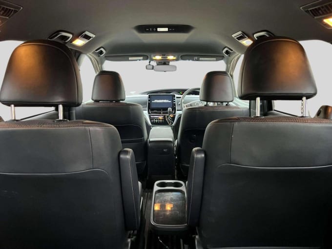2025 Toyota Estima