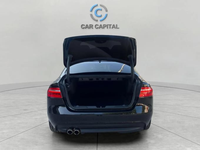 2025 Jaguar Xe