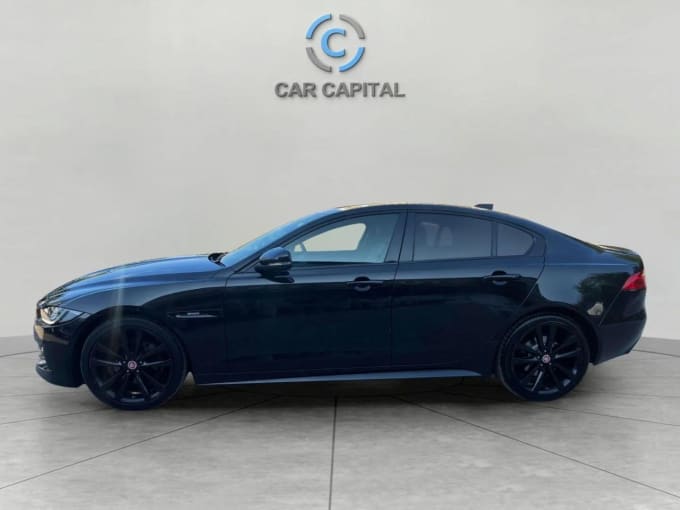 2025 Jaguar Xe