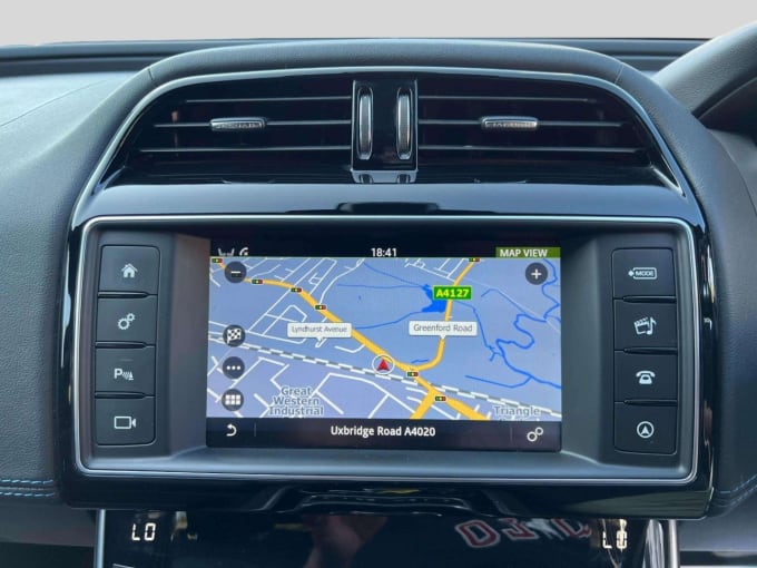 2025 Jaguar Xe