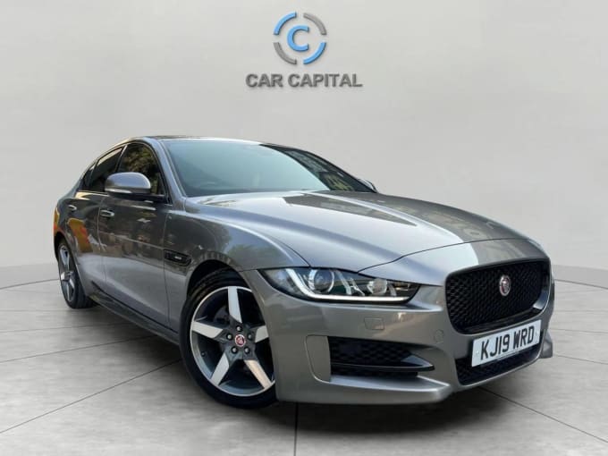 2025 Jaguar Xe