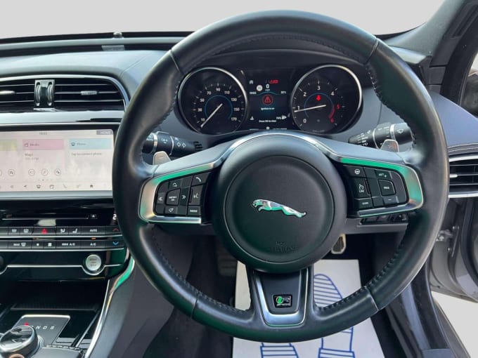 2025 Jaguar Xe