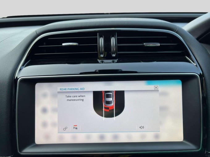 2025 Jaguar Xe