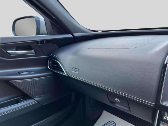 2025 Jaguar Xe