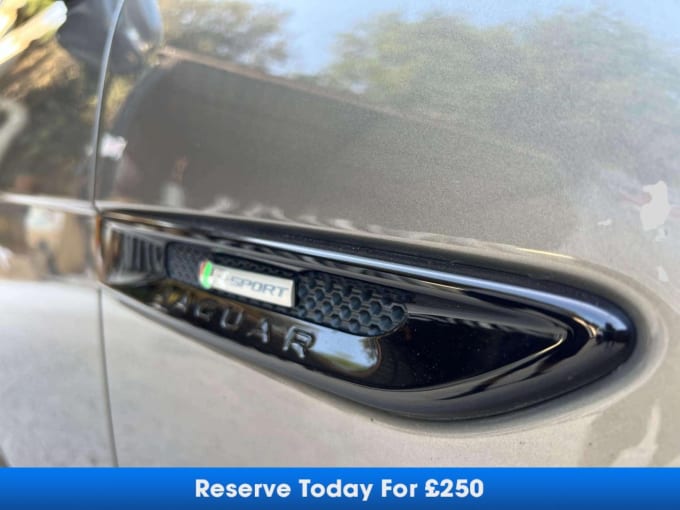 2025 Jaguar Xe