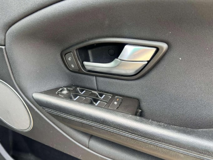 2025 Land Rover Range Rover Evoque