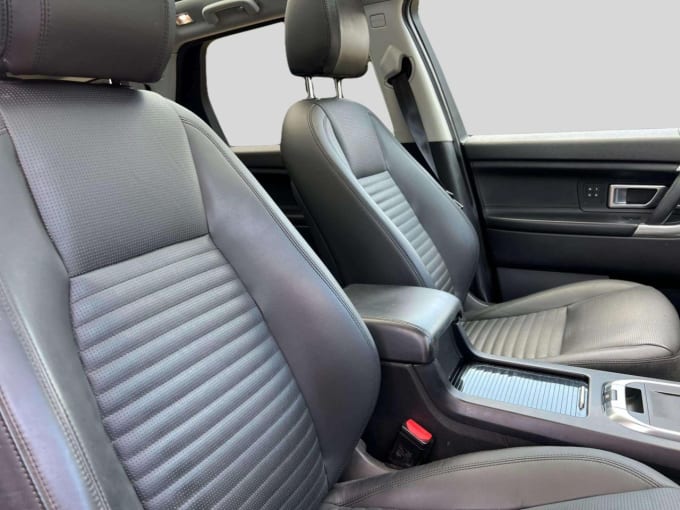 2025 Land Rover Discovery Sport