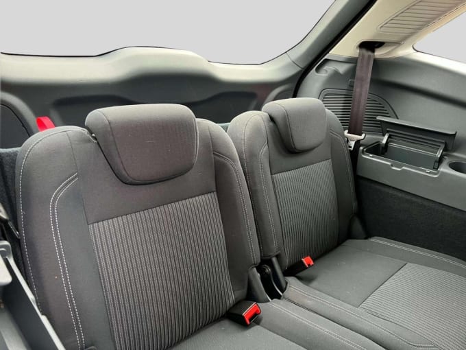 2025 Ford Grand C-max