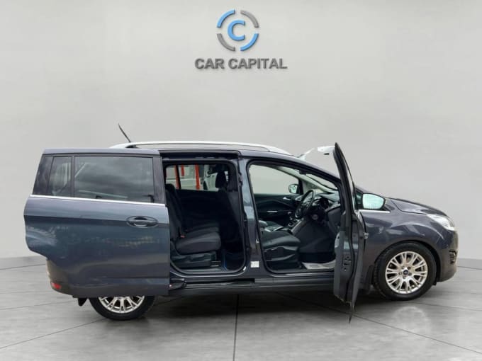 2025 Ford Grand C-max