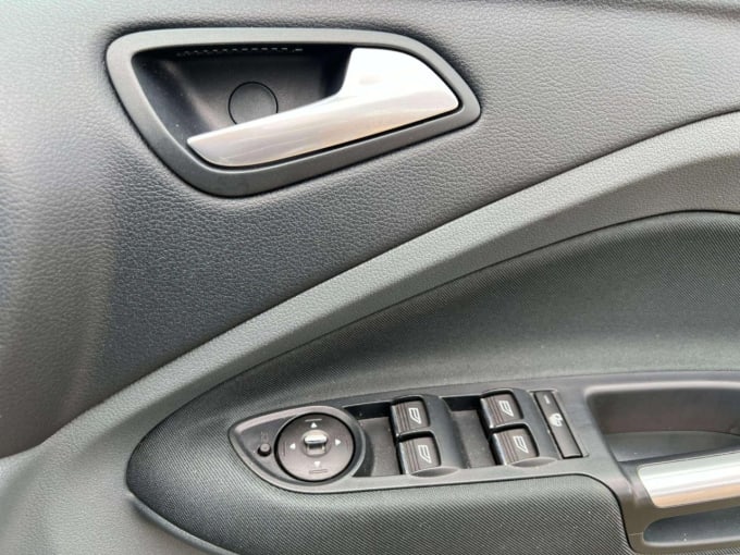 2025 Ford Grand C-max