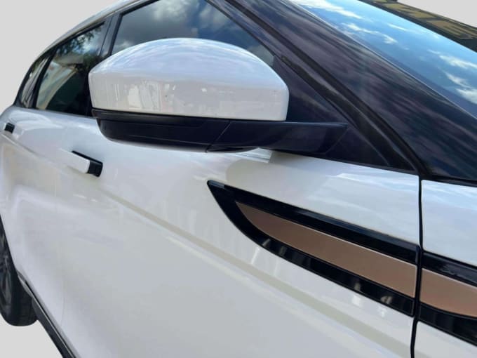 2025 Land Rover Range Rover Evoque
