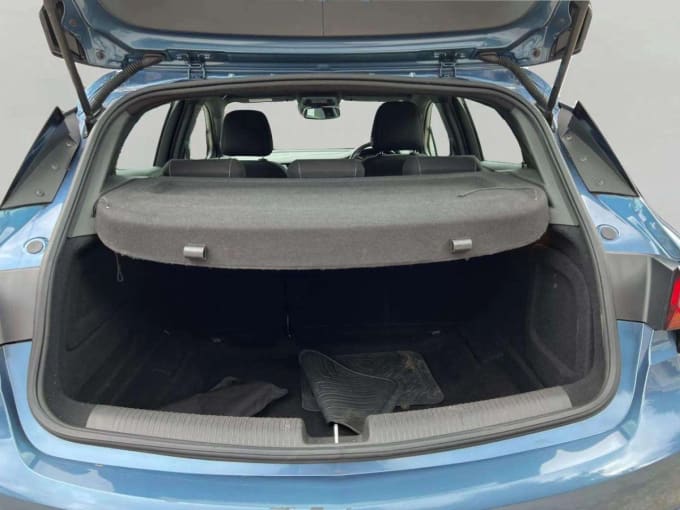 2025 Vauxhall Astra
