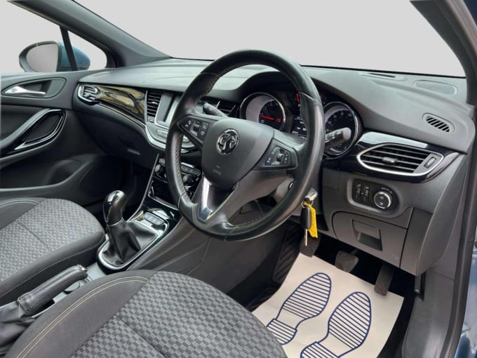 2025 Vauxhall Astra